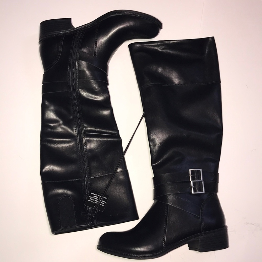 🎄SALE $15🎄NWT Arizona black memory foam boots
